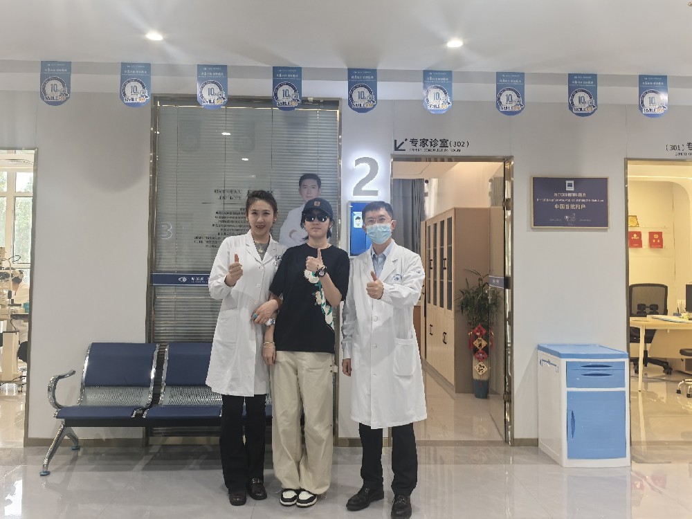 做了近视激光手术的人后来怎么样了?哈尔滨华厦眼科医院回答你!